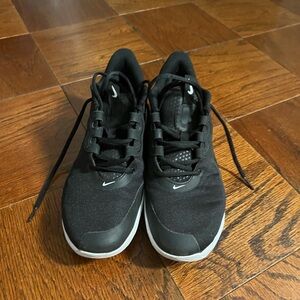 Nike Air Max Volley Men's Tennis Shoe - Black / White Size 9.5